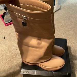 Cute Fold Over Tennis Shoe Boots